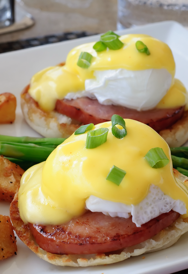 Classic-Eggs-Benedict-Recipe-Fairfax-Market-Marin-Grocery-Store-2