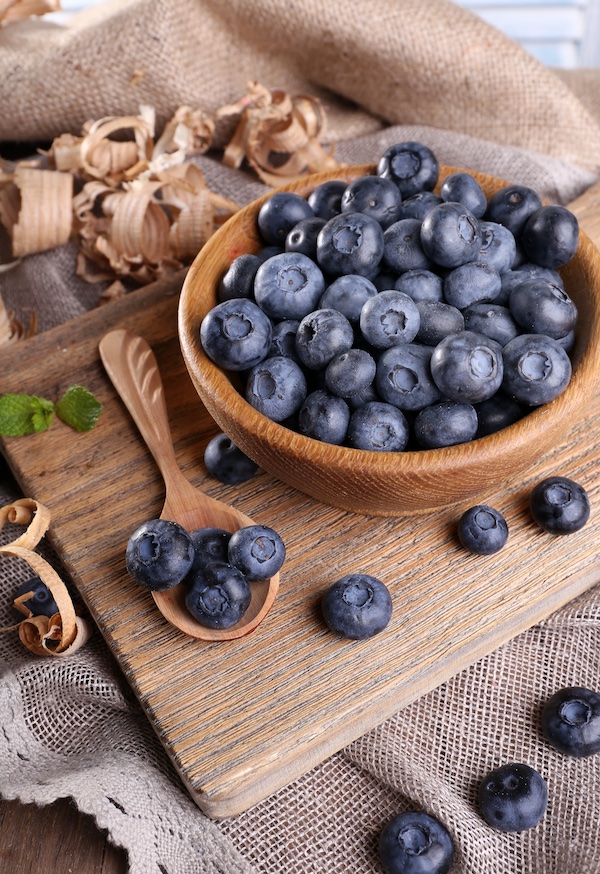 fresh-blueberries-pint-fairfax-market-marin-grocery-store