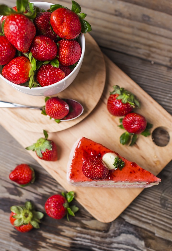 Fresh-Organic-Strawberries-Fairfax-Market-Marin-Grocery-Store